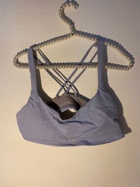 Lululemon women’s size 12 light blue strappy sports bra